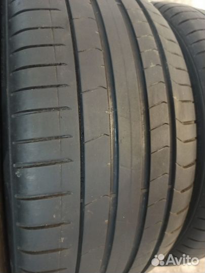 Pirelli P Zero PZ4 245/45 R18 и 275/40 R18