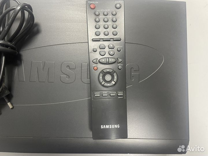 Видеомагнитофон Samsung