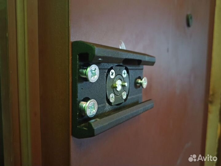 Вскрытие замков, замена, ремонт, установка замков