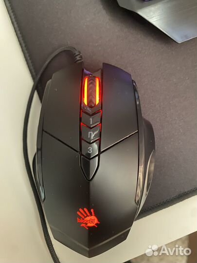 Игровая клавиатура и мышь