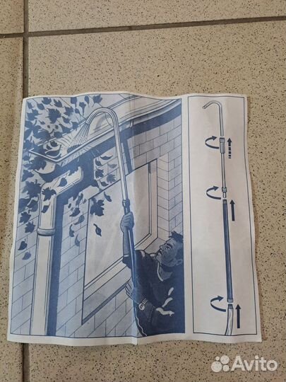 Приспособление на шланг для прочистки желобов