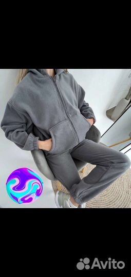 Спортивный костюм женский