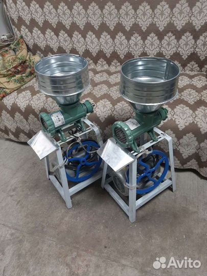 Мясорубка электрическая