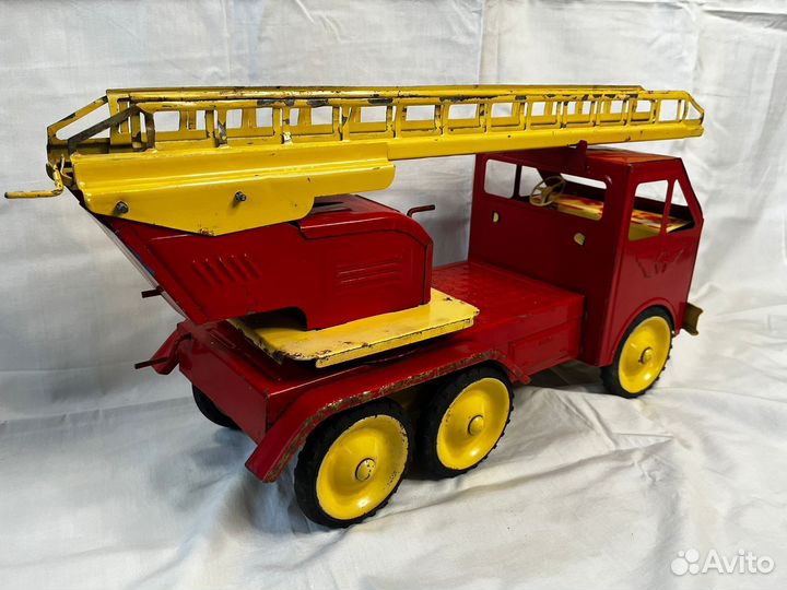 Машина пожарная игрушка СССР
