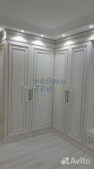 Распашной шкаф