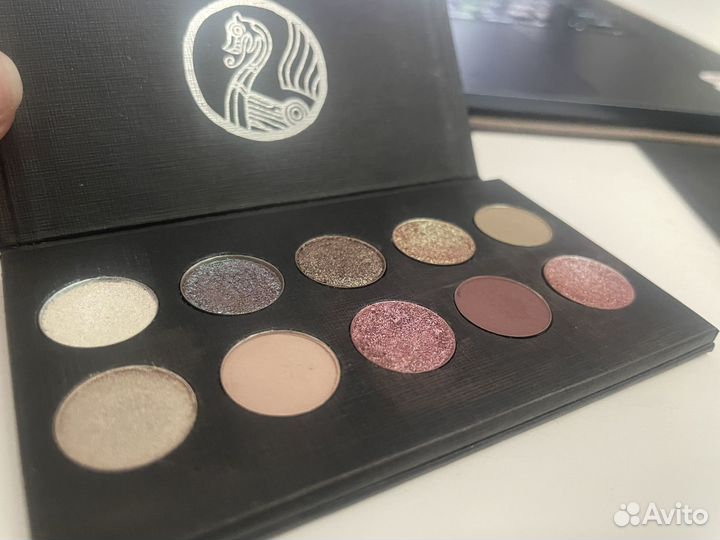 Самонаборная палетка Tammy Tanuka (Корабль +)