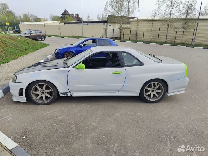 Nissan Skyline 2.0 МТ, 1992, 370 000 км