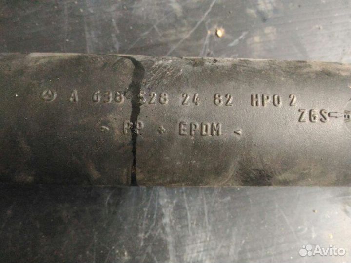 Воздуховод патрубок Mercedes-Benz Vito W638 OM611