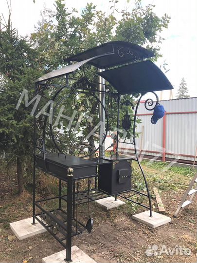 Кованные мангалы с крышей
