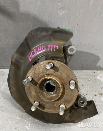 Ступица передняя Toyota Estima R40