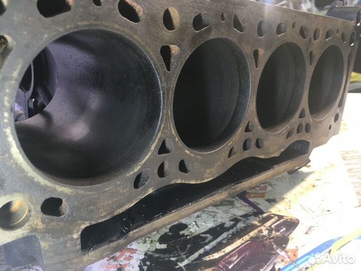 Рено Кангу Блок двигателя