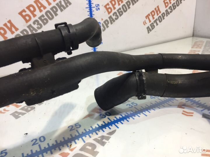 Фольксваген Гольф Патрубок системы охлаждения