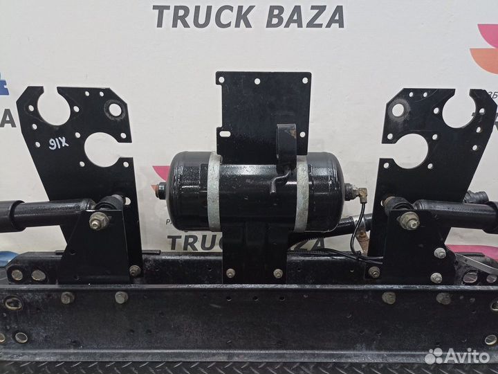 1889012 Кронштейн перекидок Daf XF105