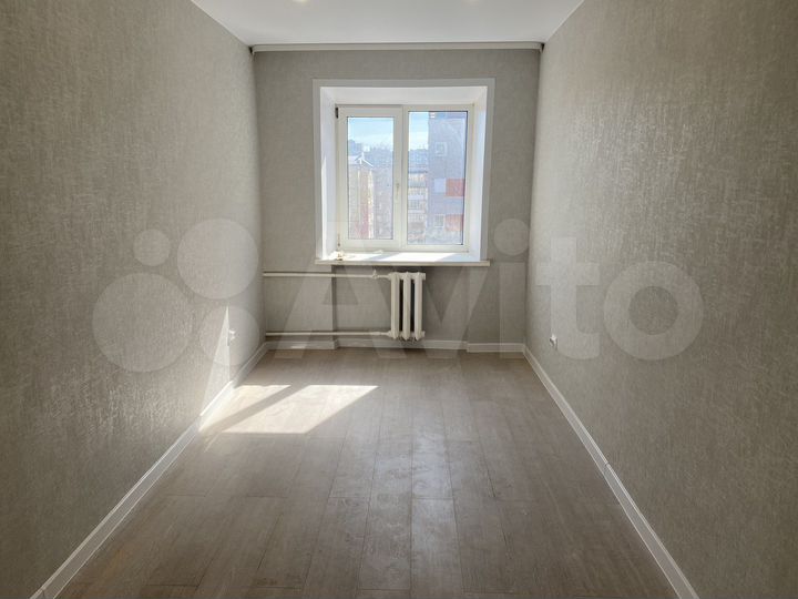 Комната 12 м² в 6-к., 4/5 эт.