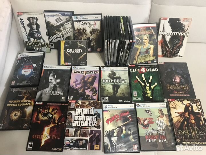Двд диски с фильмами и компьютерными играми