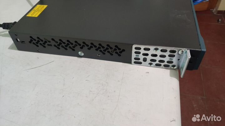 Коммутатор Cisco Catalyst 2960 Plus