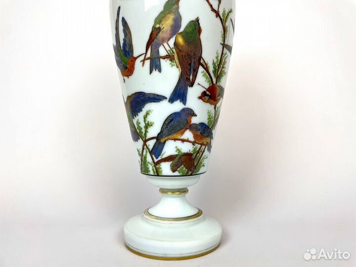 Антикварная ваза, опаловое стекло с росписью, 43см