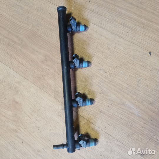 Топливная рампа с форсунками рено меган 2 К4J