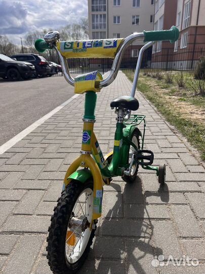 Детский велосипед с ручкой