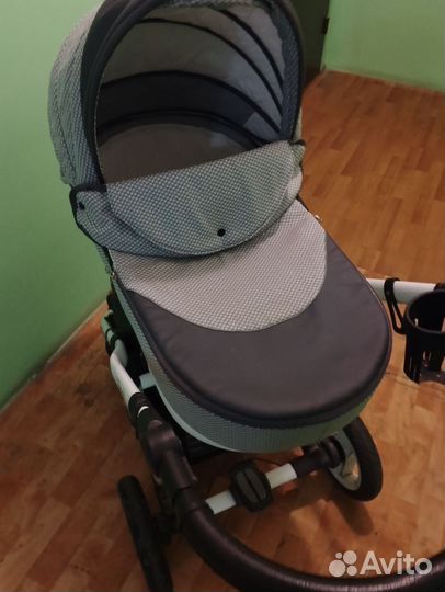 Коляска 3 в 1 с автолюлькой