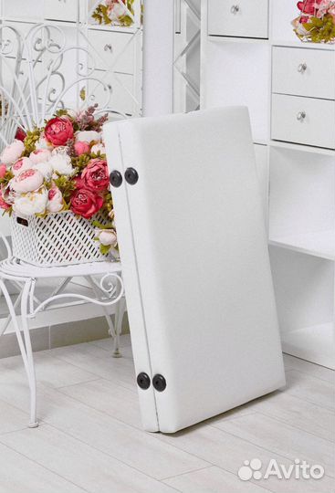 Массажная кушетка