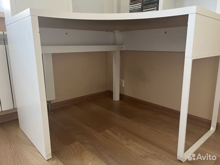 Компьютерный стол IKEA