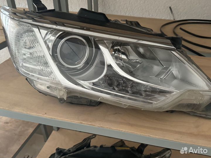 Фары на toyota camry 55 до рест