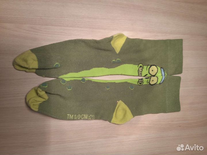 Носки с миньёнами и Риком