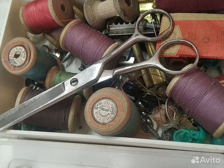 Ножницы, нитки, игольницы СССР