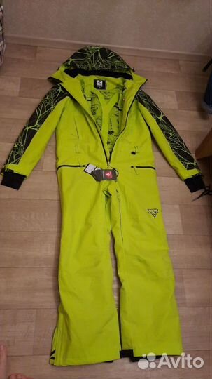 Комбинезон для занятия спортом и активного отдыха