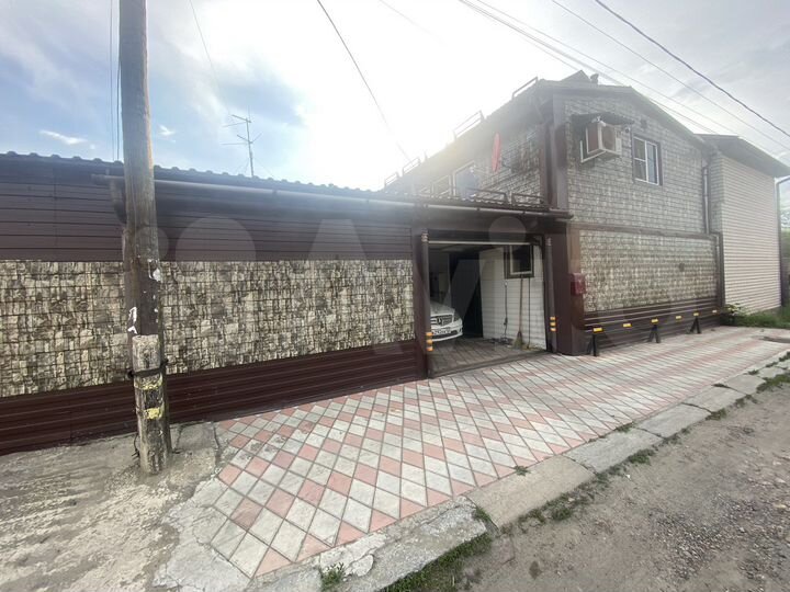 Дом 140 м² на участке 1 сот.