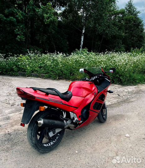 Suzuki RF 400R