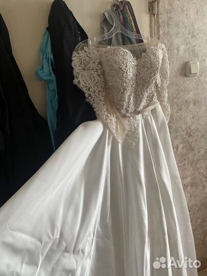 Свадебное платье