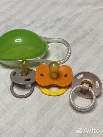 Соски пустышки 0+