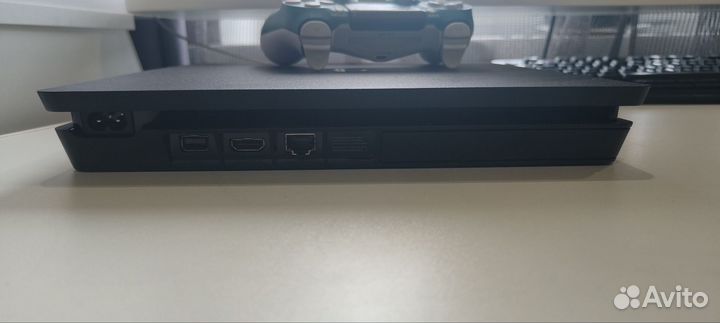 Sony playstation 4 slim