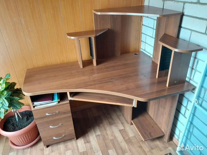 Компьютерный стол бу
