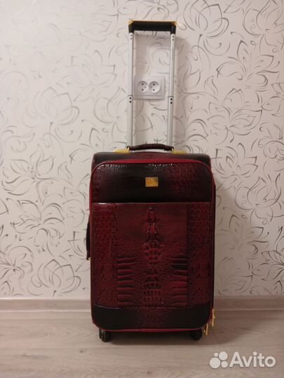 Чемодан на колесах