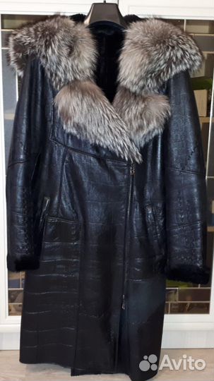 Дубленка натуральная женская с капюшоном