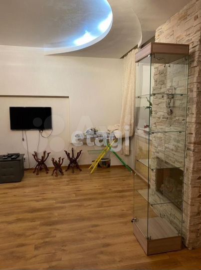 3-к. квартира, 184,6 м², 1/2 эт.