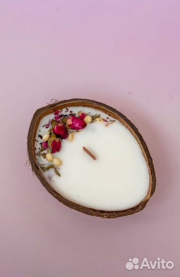 Свеча в кокосе