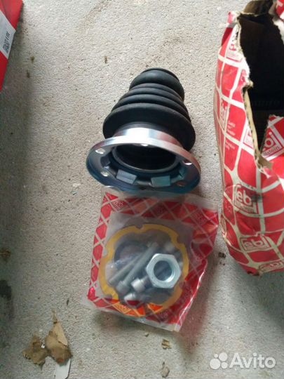 Пыльник шруса VW Golf 95-99,Passat 88-96