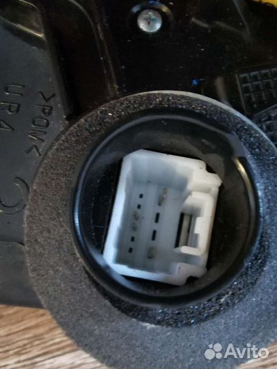 Замок двери lexus