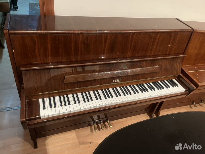 Пианино Petrof