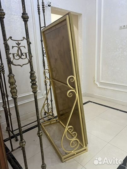 Зеркало напольное