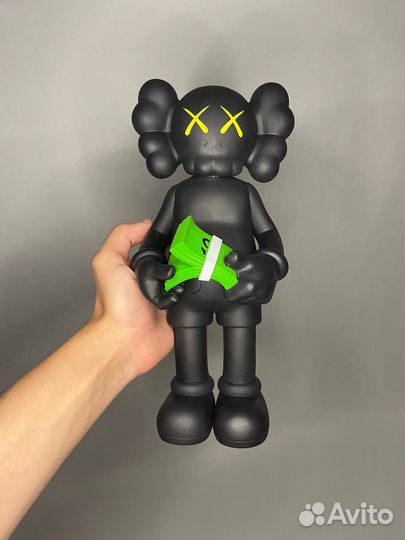 Фигурка kaws