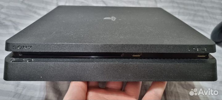 Sony PS4 slim