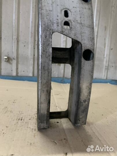 Усилитель бампера перед toyota avalon MCX10