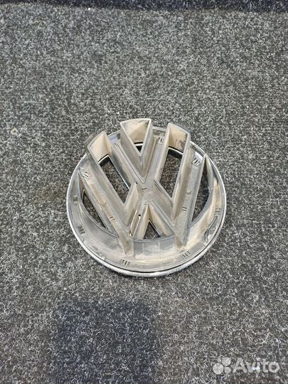 Эмблема Volkswagen Tiguan