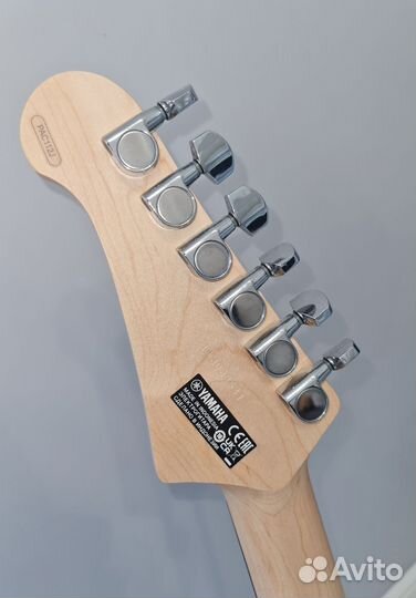 Yamaha pacifica 112j