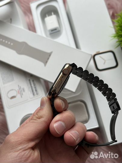 Apple Watch 4 44mm Stainless Steel Gold